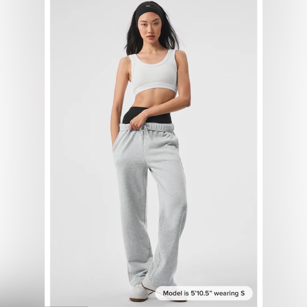 Alo Yoga Accolade Women's straight leg Athletic Heather Gray Sweatpants size L - Picture 1 of 6